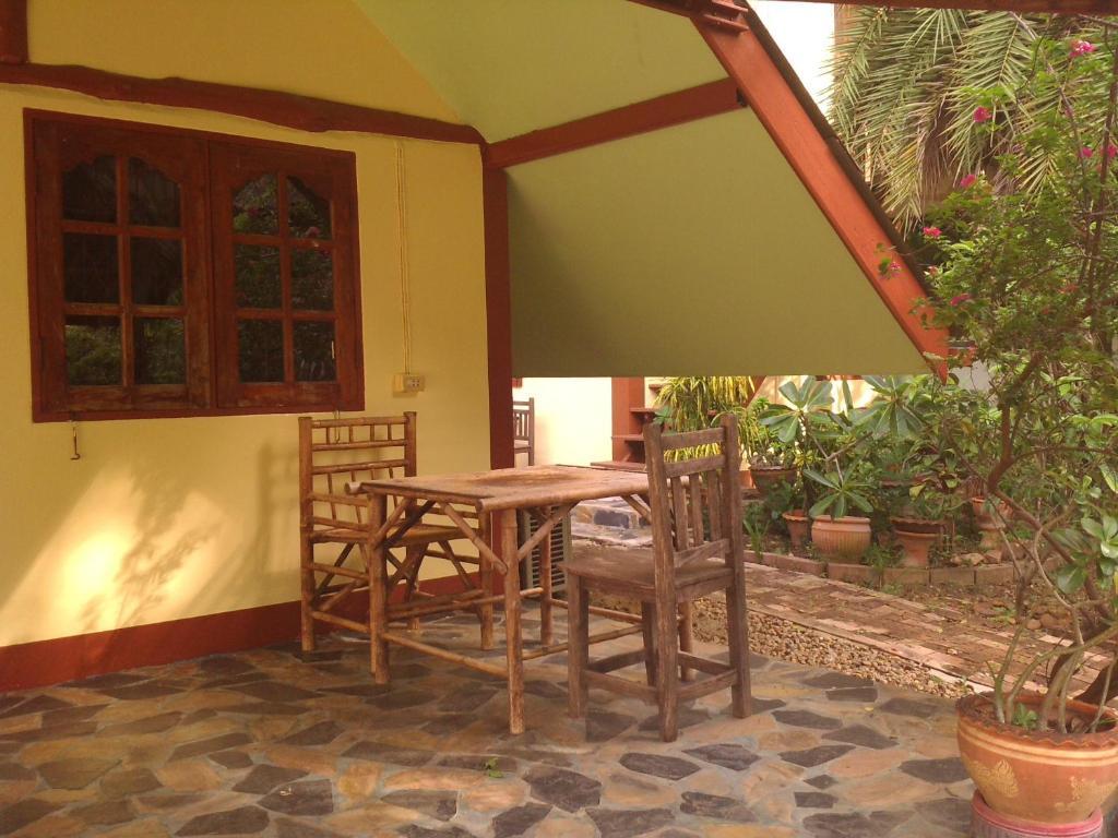 Ban Sabai Sabai Guest House Kanchanaburi Room photo